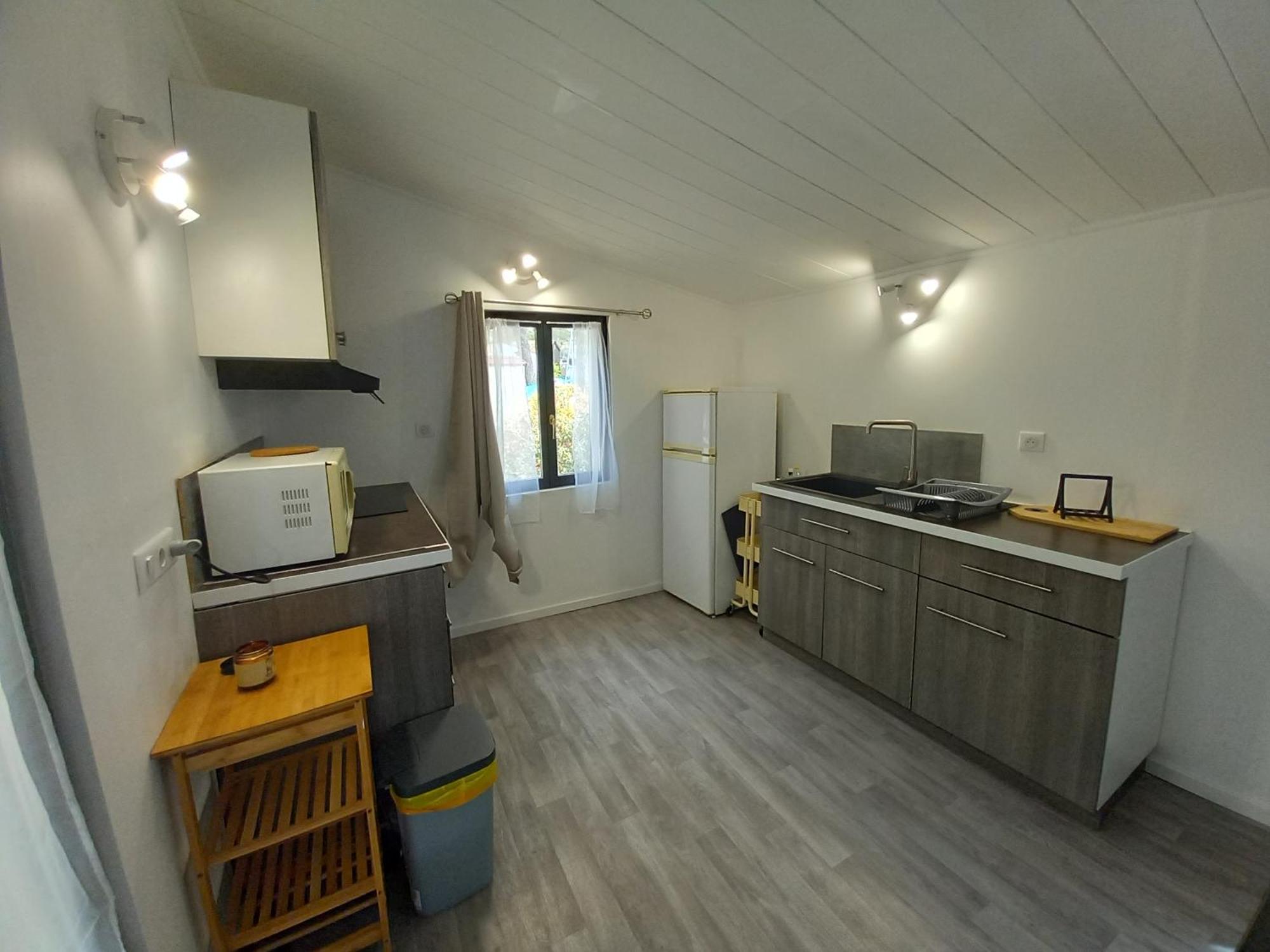 Mobilhome A Deux Pas Du Circuit Du Castellet Avec Terrasse Vue Mer Ле-Кастелле Экстерьер фото