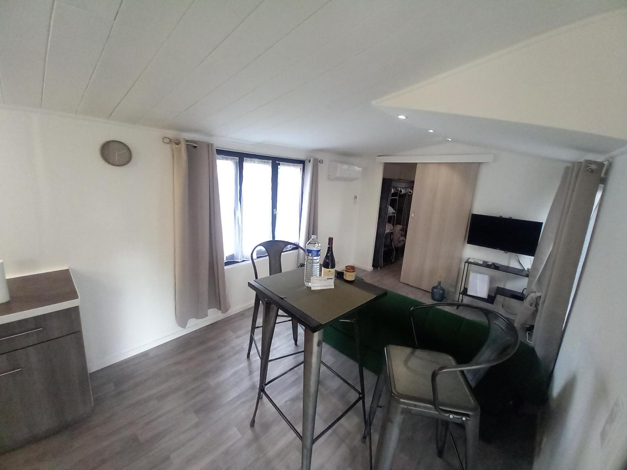 Mobilhome A Deux Pas Du Circuit Du Castellet Avec Terrasse Vue Mer Ле-Кастелле Экстерьер фото